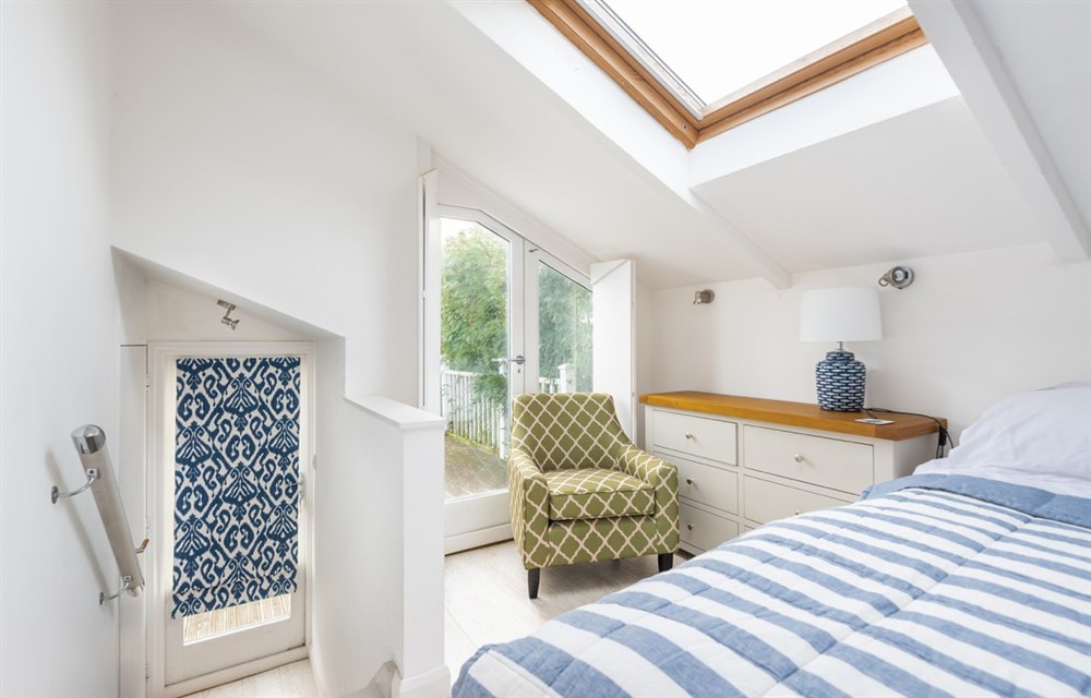One of the 4 bedrooms (photo 2) at Burnlee in Salcombe