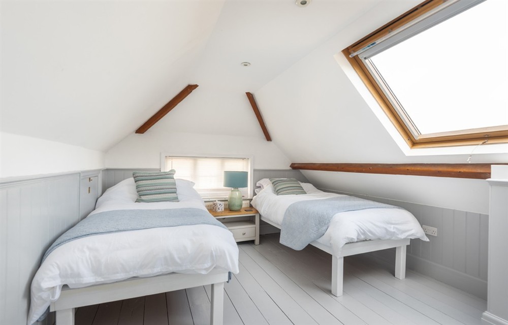 One of the bedrooms (photo 2) at Burnlee in Salcombe