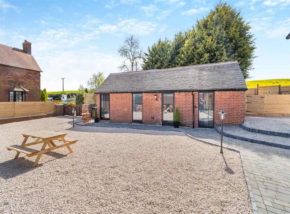 Sitting-out-area (photo 2) at Burrow Hill Farm Barn A in Corley, Warwickshire