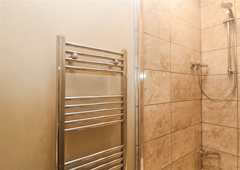 Bathroom (photo 3) at Burrs Farm, Chelmorton
