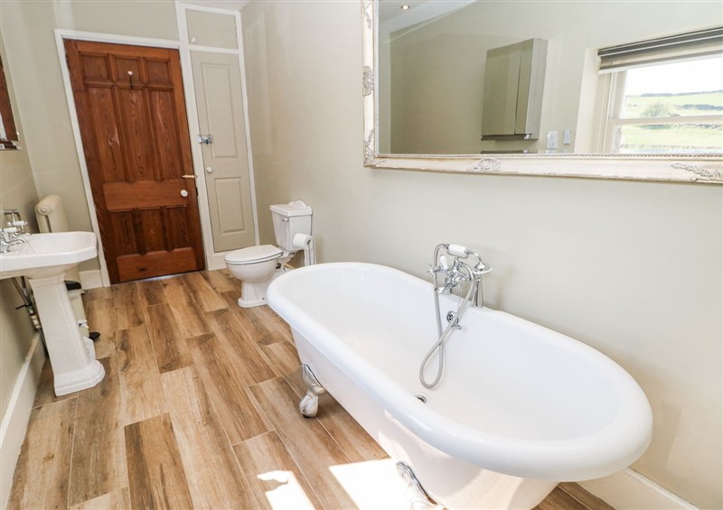 The bathroom (photo 5) at Burrs Farm, Chelmorton