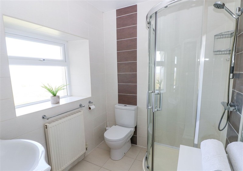 The bathroom at Burry House, Llanmorlais
