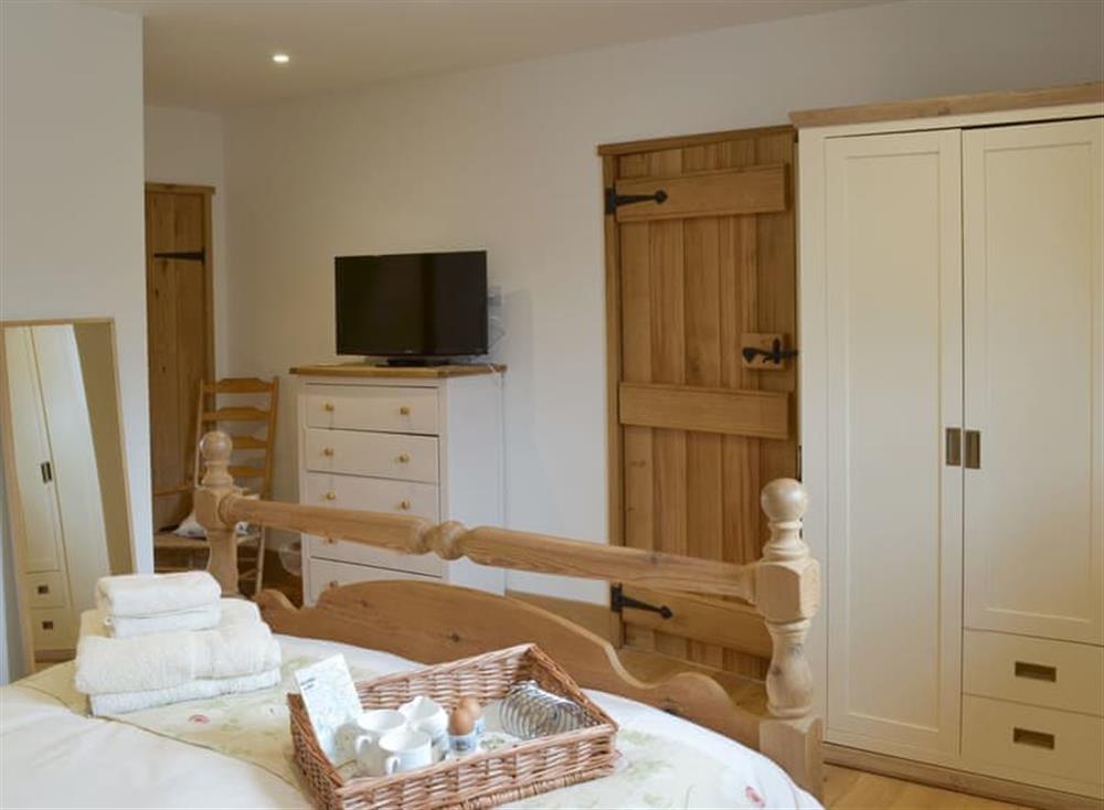 Ample storage within the double bedroom at The Mill House, 