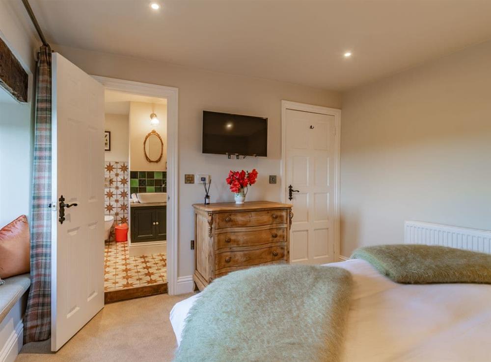 Double bedroom (photo 8) at Buryemwick in Jack Hill, near Harrogate, North Yorkshire