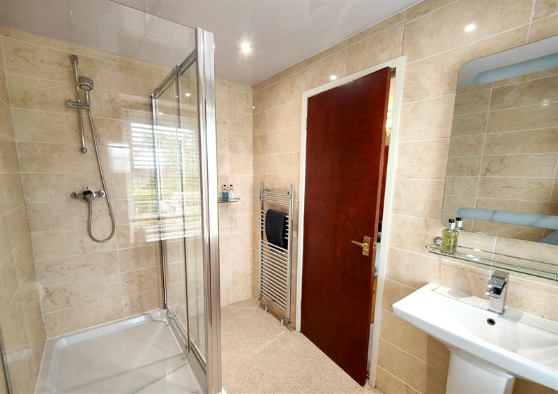 Bathroom (photo 3) at Bush Nook House, Brampton