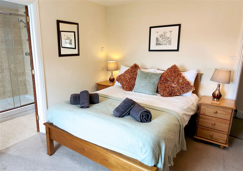 One of the 7 bedrooms (photo 3) at Bush Nook House, Brampton