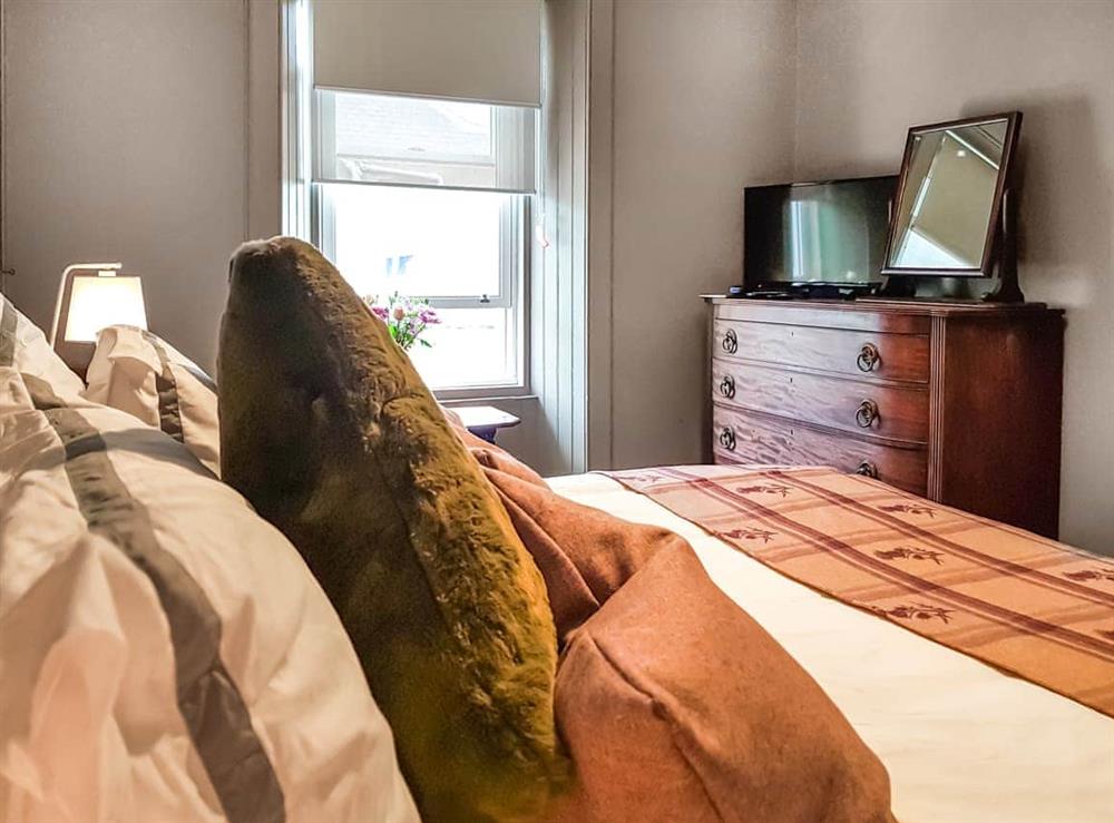 Double bedroom (photo 4) at Bush Street Beach Apartment in Musselburgh, near Edinburgh, Midlothian