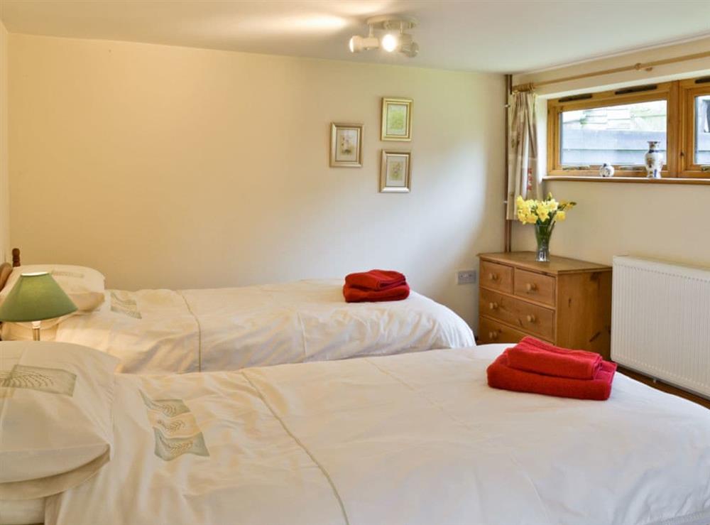 Twin bedroom at Butlers Barn in Saxmundham, Suffolk