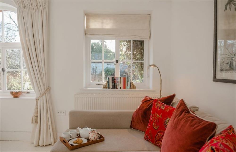 Light and bright sitting room