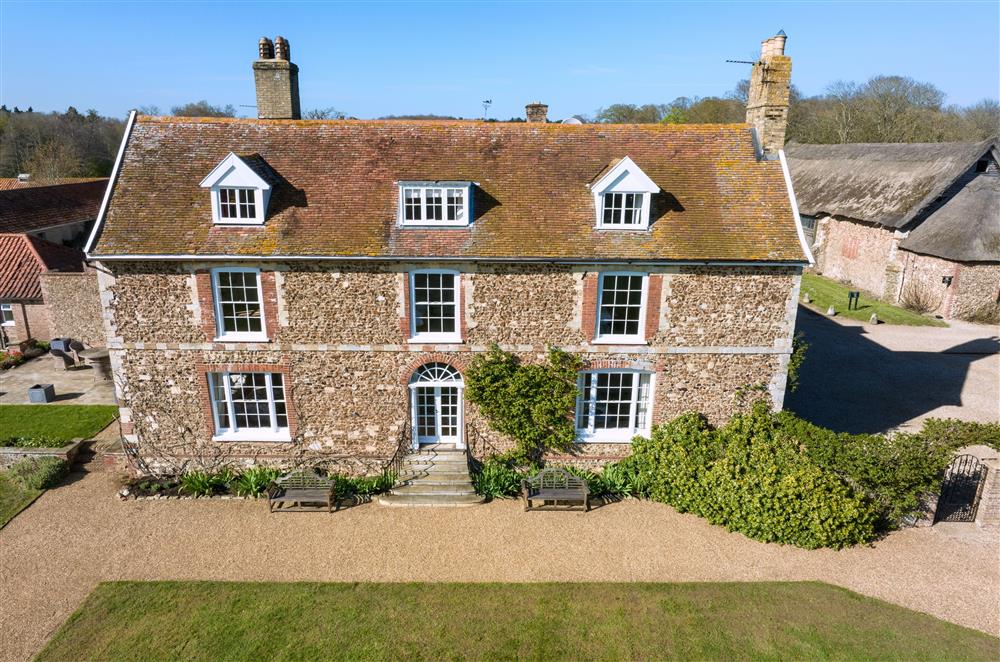 The beautiful Farmhouse is a large property for plenty of guests at Butley Priory Farmhouse, Woodbridge