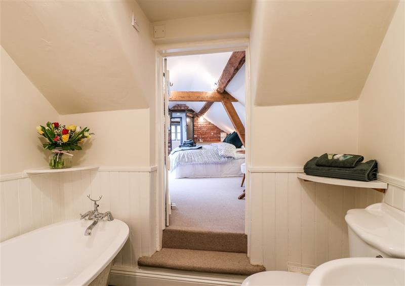 The bathroom at Buttercross Cottage, Abbots Bromley