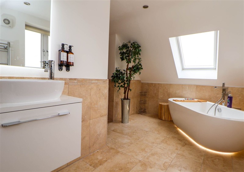 Bathroom at Buzzards View, Dyserth