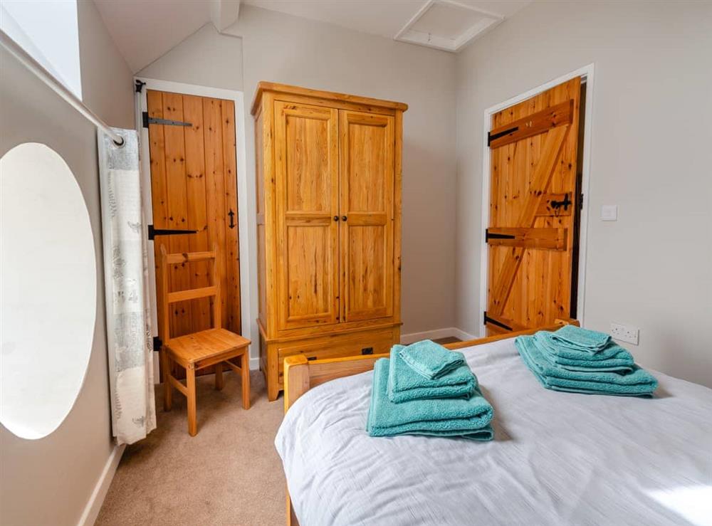 Double bedroom (photo 2) at Bwthyn Hudol Bach in Pwllheli, Gwynedd