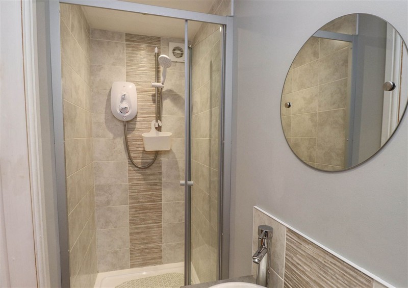 The bathroom at Bwthyn Mair, Llangefni