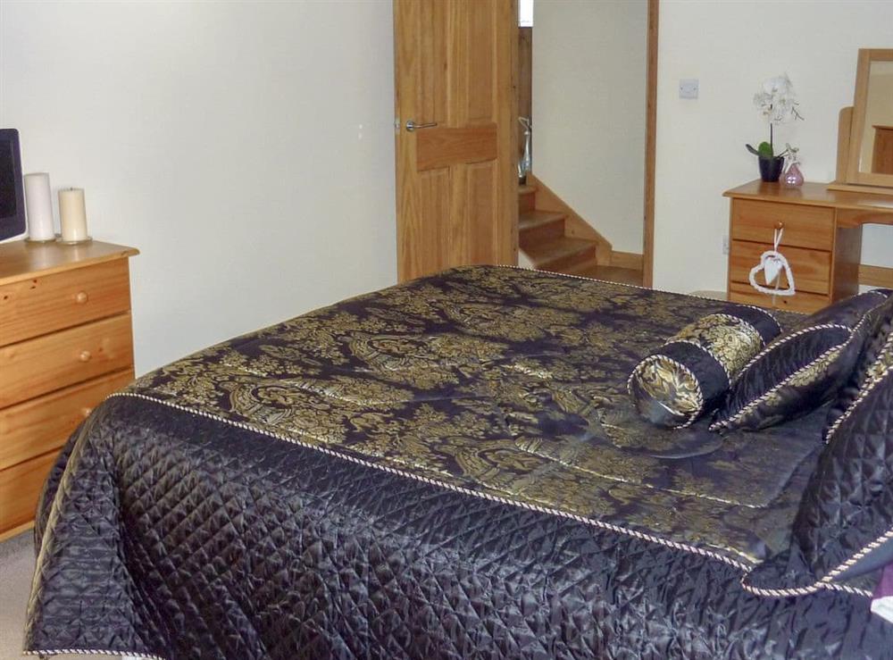 Comfortable double bedroom (photo 2) at Bwthyn Meulan in Llandwrog, Nr. Caernarfon, Gwynedd