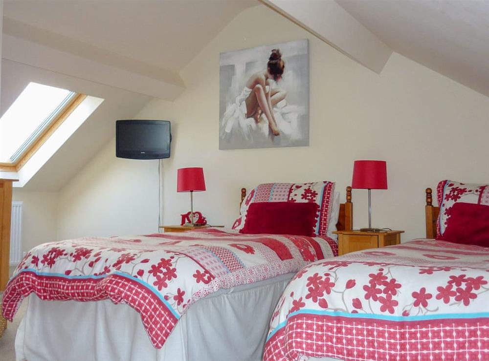 Well presented twin bedroom at Bwthyn Meulan in Llandwrog, Nr. Caernarfon, Gwynedd