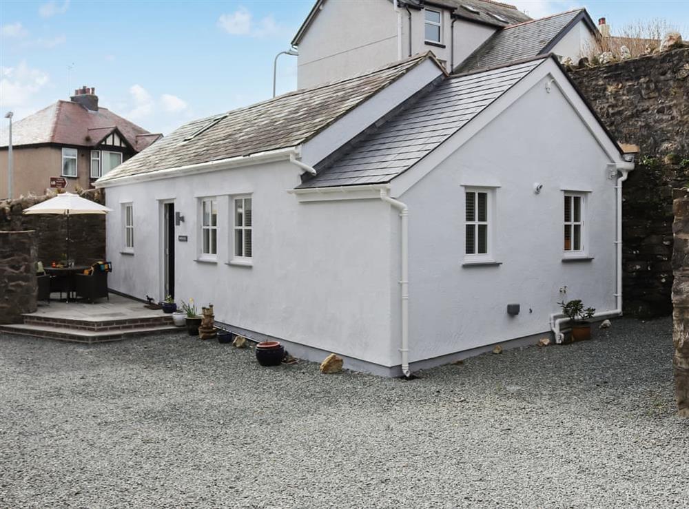 Exterior at Byn Guest House Cottage in Conwy Town, Gwynedd