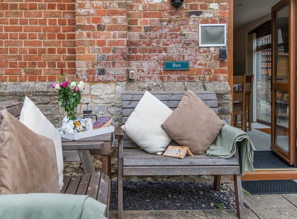 Sitting-out-area (photo 2) at Byre in Blandford Forum, Dorset