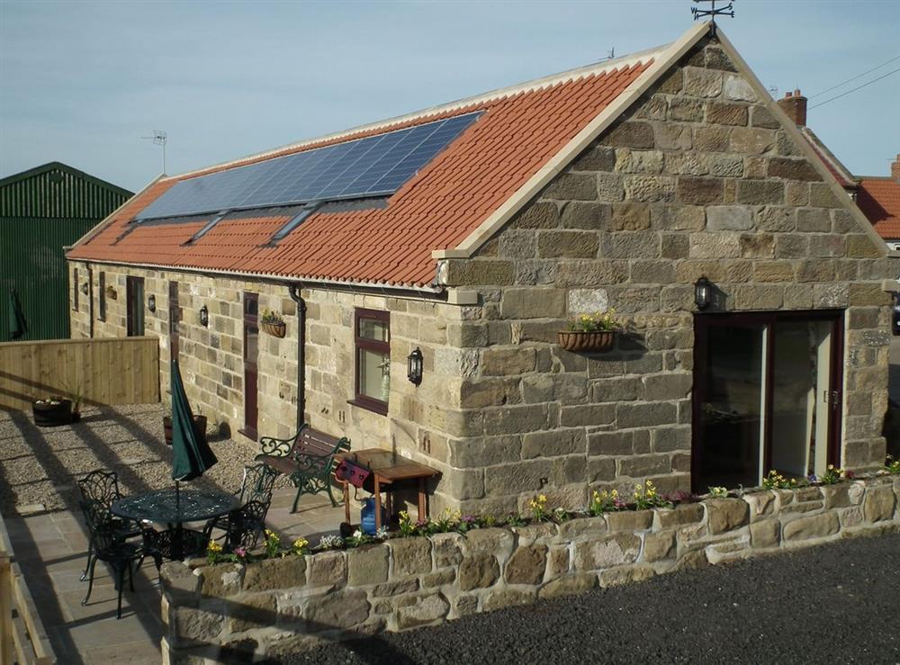 Byre Cottage, Carlton in Whitby, North Yorkshire sleeps 4