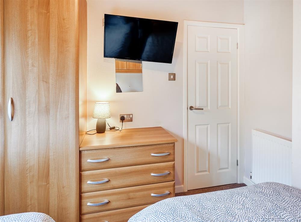 Twin bedroom (photo 2) at Cabin Retreat in Wemyss Bay, near Glasgow, Renfrewshire