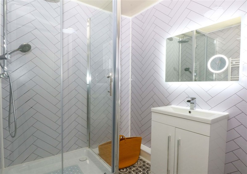 Bathroom at Cae Gwyn, Bryn Du