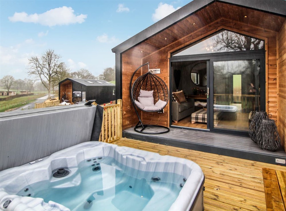 Hot tub at Fawns Rest, 