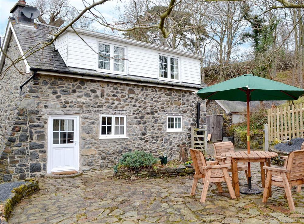 Characterful cottage at Caeberllan in Llanfair Caereinion, Powys