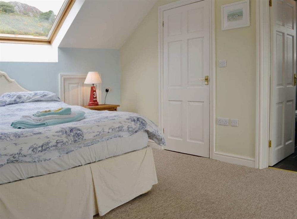 Double bedroom (photo 3) at Caefadog Fach in Barmouth, Gwynedd., Great Britain
