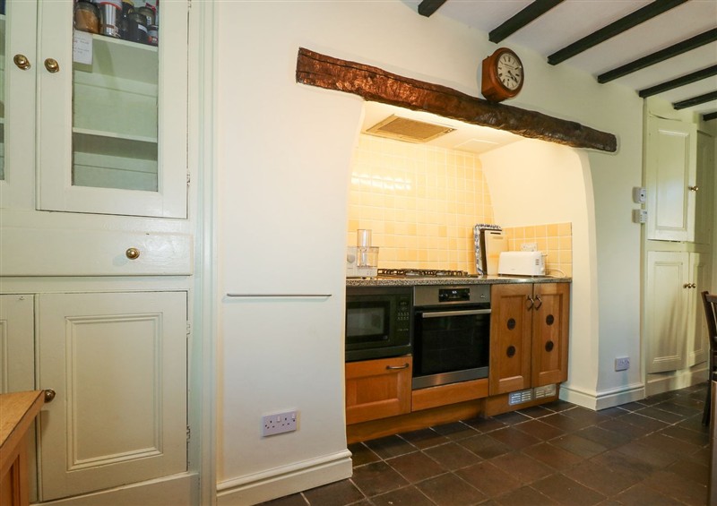 The kitchen at Caen Y Coed Cottage, Penrhyndeudraeth