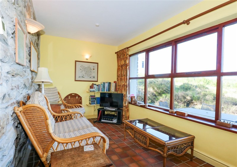 The living room (photo 2) at Caen Y Coed Cottage, Penrhyndeudraeth
