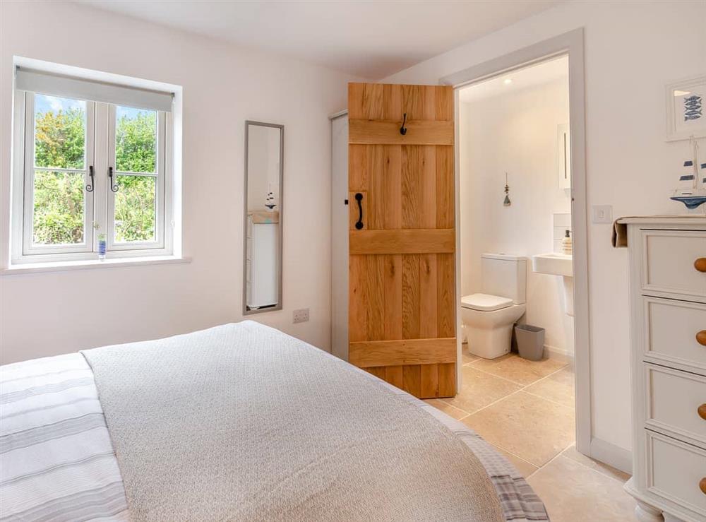 Double bedroom (photo 7) at Caerau Bach in Trefin, near St David’s, Dyfed