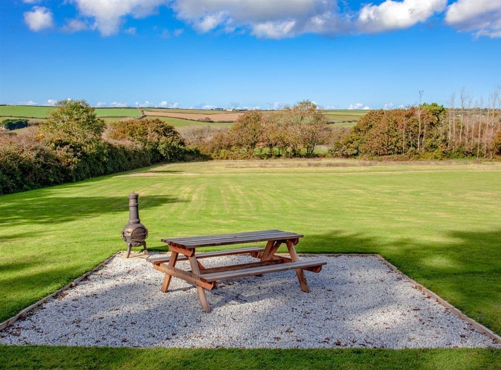 Shared 2 acre grounds at Meadows Edge, 