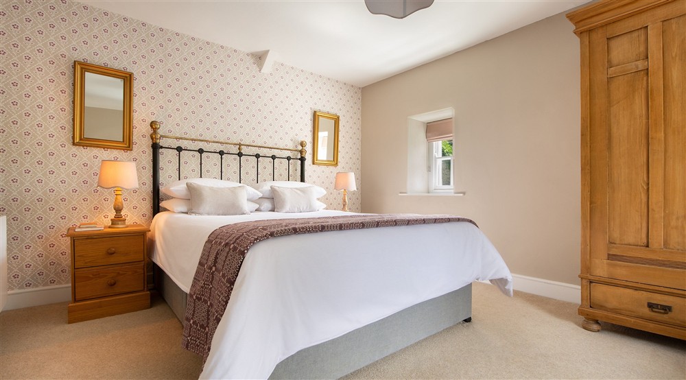 The double bedroom at Caerllan in Llandysul, Ceredigion