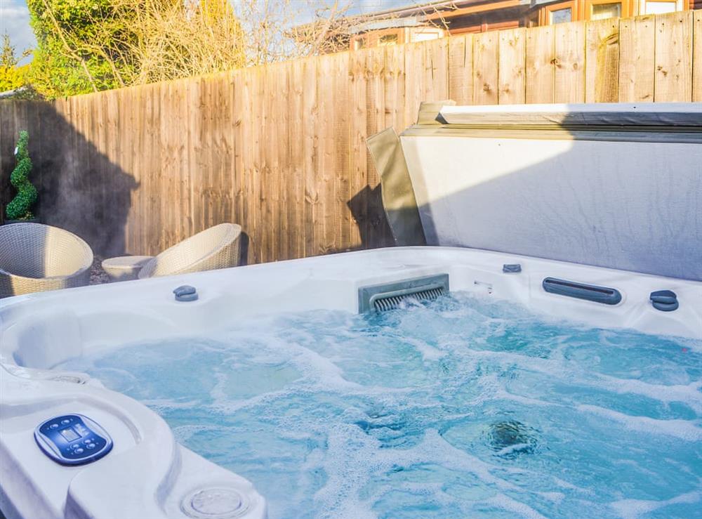 Hot tub at California Cottage in Wilberfoss, North Yorkshire