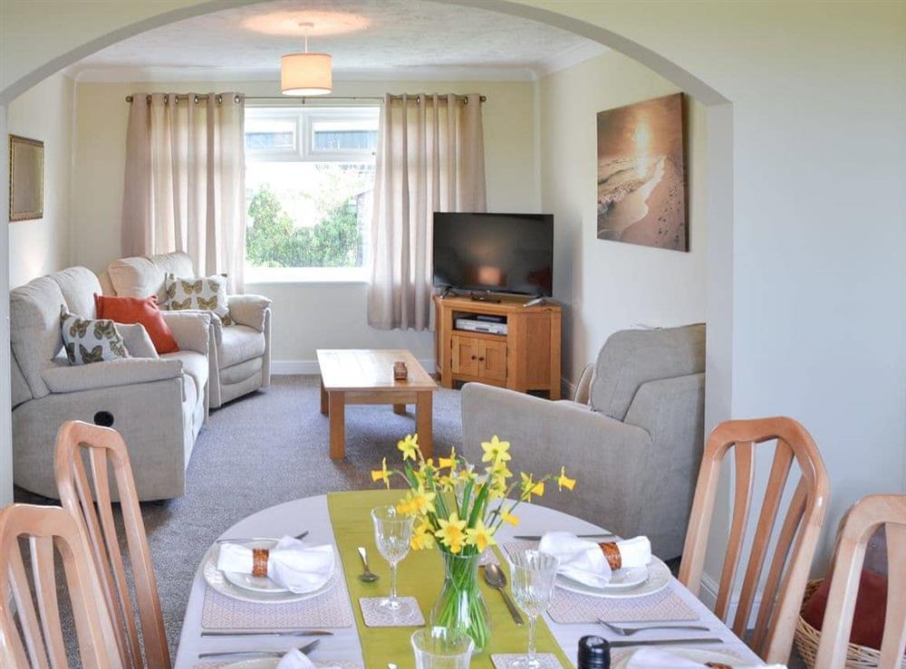 Wonderful seaside holiday accommodation with spacious living areas at California Halt in California, near Great Yarmouth, Norfolk
