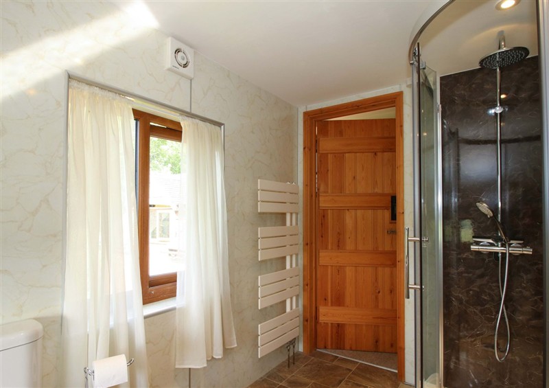 The bathroom at Callow Cottage, Craven Arms