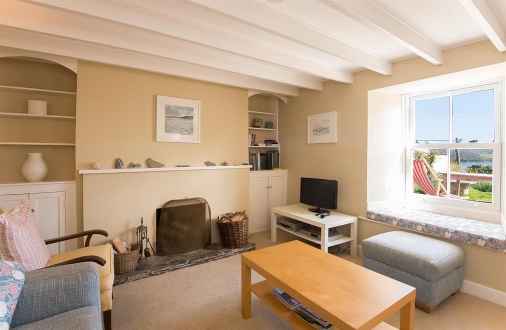 Living area at Camellia Cottage in St Mawes, Cornwall