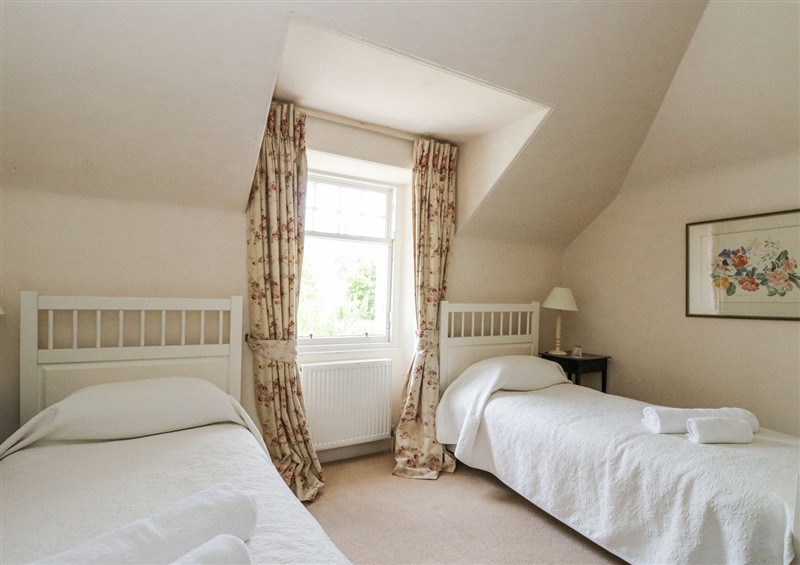 A bedroom in Camisky Lodge (photo 4) at Camisky Lodge, Torlundy near Caol