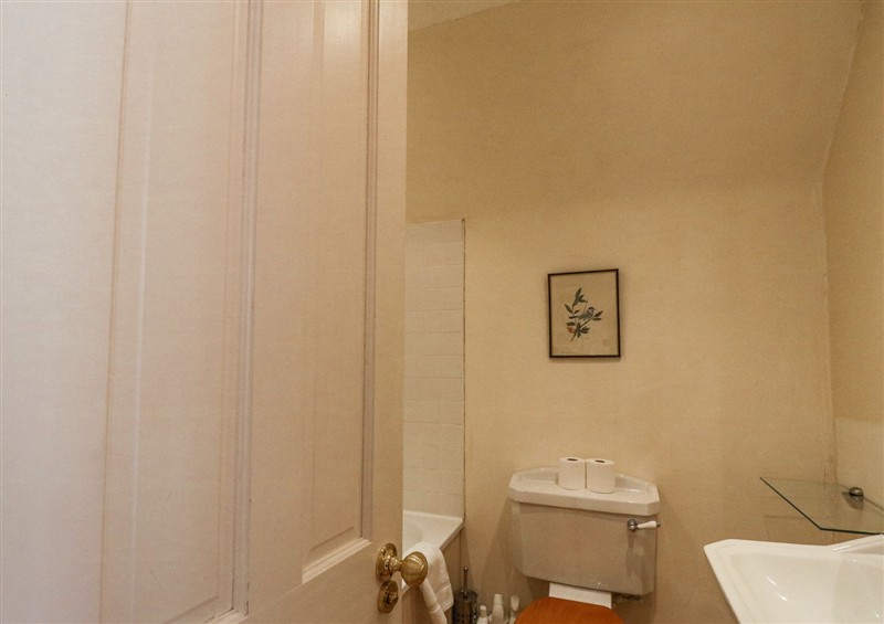 Bathroom (photo 4) at Camisky Lodge, Torlundy near Caol