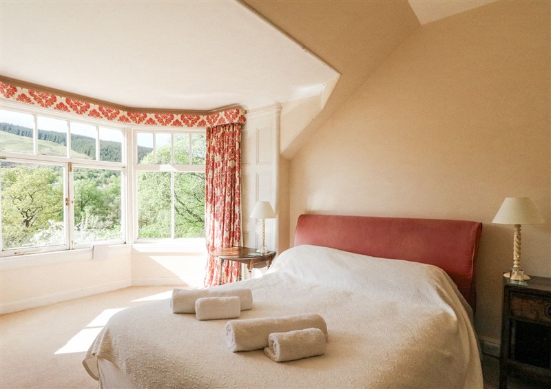 One of the 7 bedrooms (photo 7) at Camisky Lodge, Torlundy near Caol
