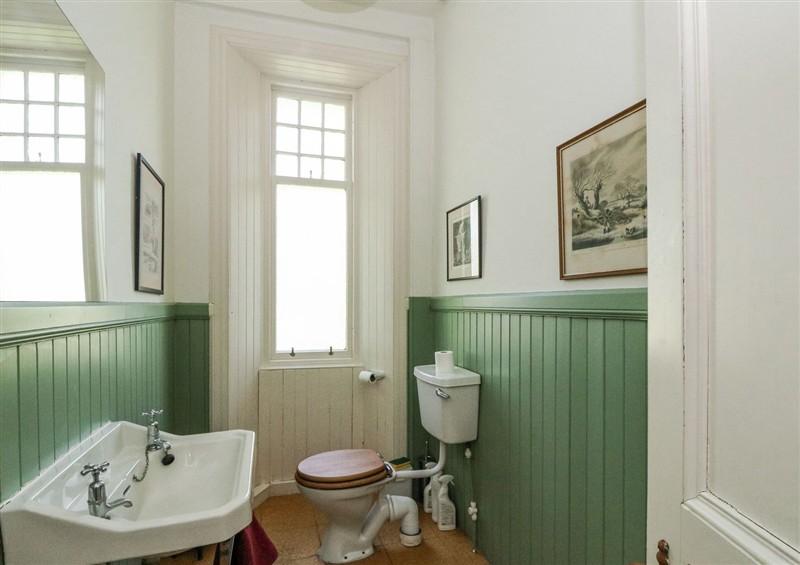 This is the bathroom at Camisky Lodge, Torlundy near Caol
