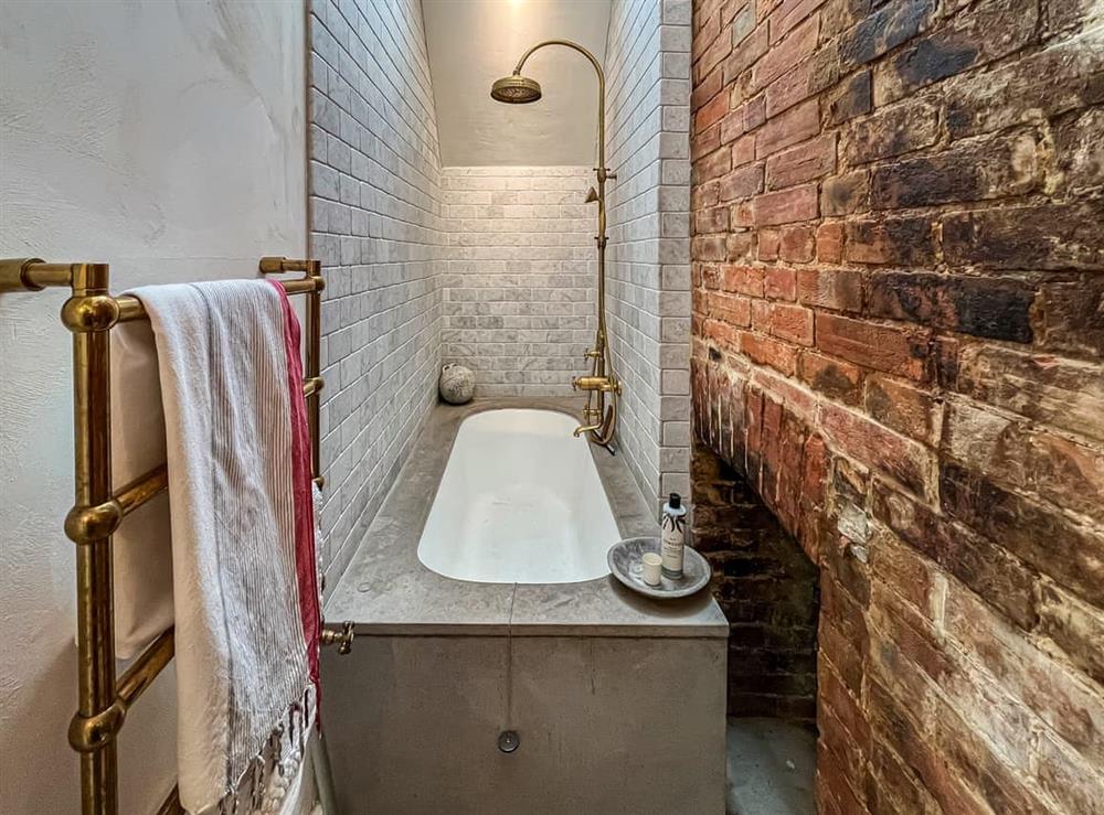 Bathroom at Campbell Cottage in Ticehurst, near Battle, East Sussex