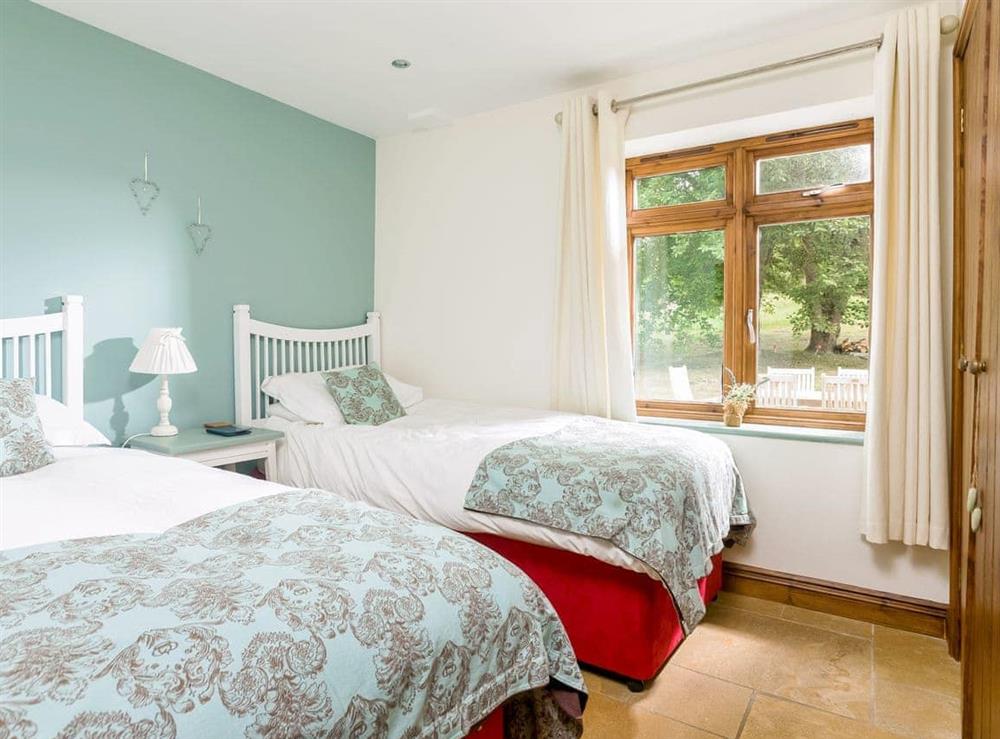 Attractive twin bedroom at Campden Barn in Chipping Campden, Gloucestershire., Great Britain