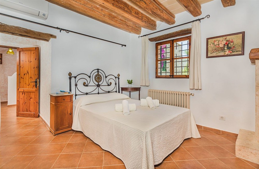 Can Llobera d’Baix