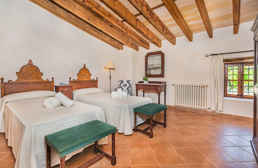 Can Llobera d’Baix