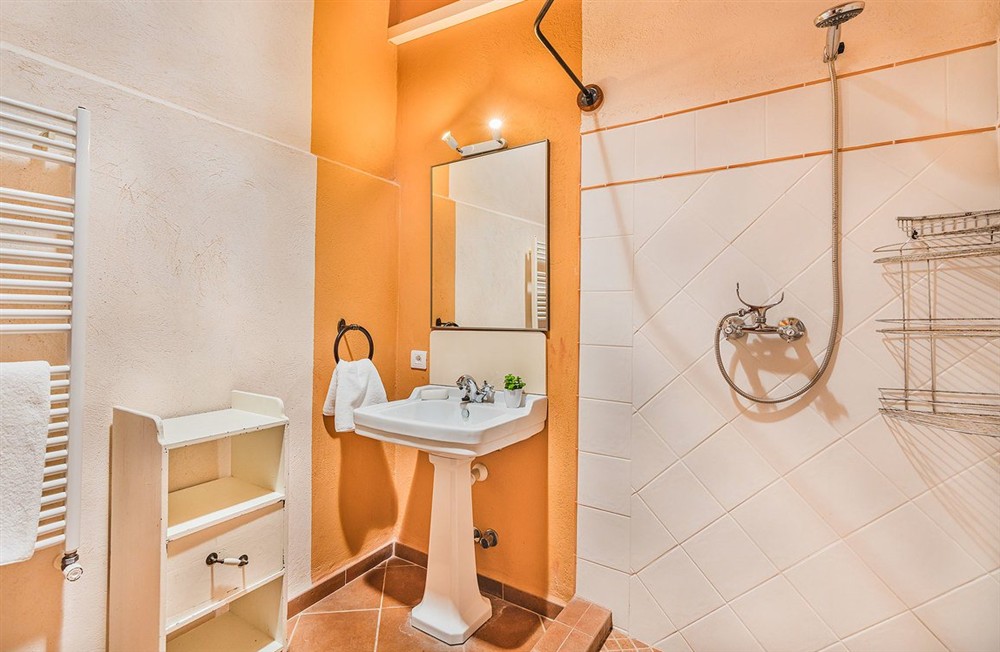 Can Llobera d’Baix