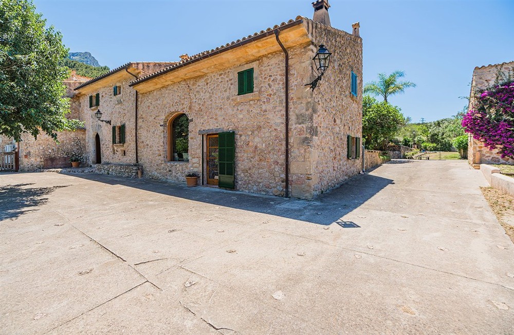 Can Llobera d’Baix