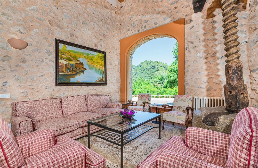 Can Llobera d’Baix