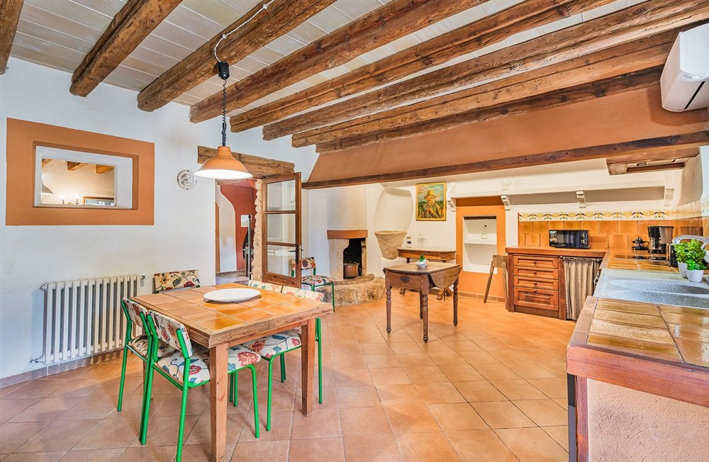 Can Llobera d’Baix