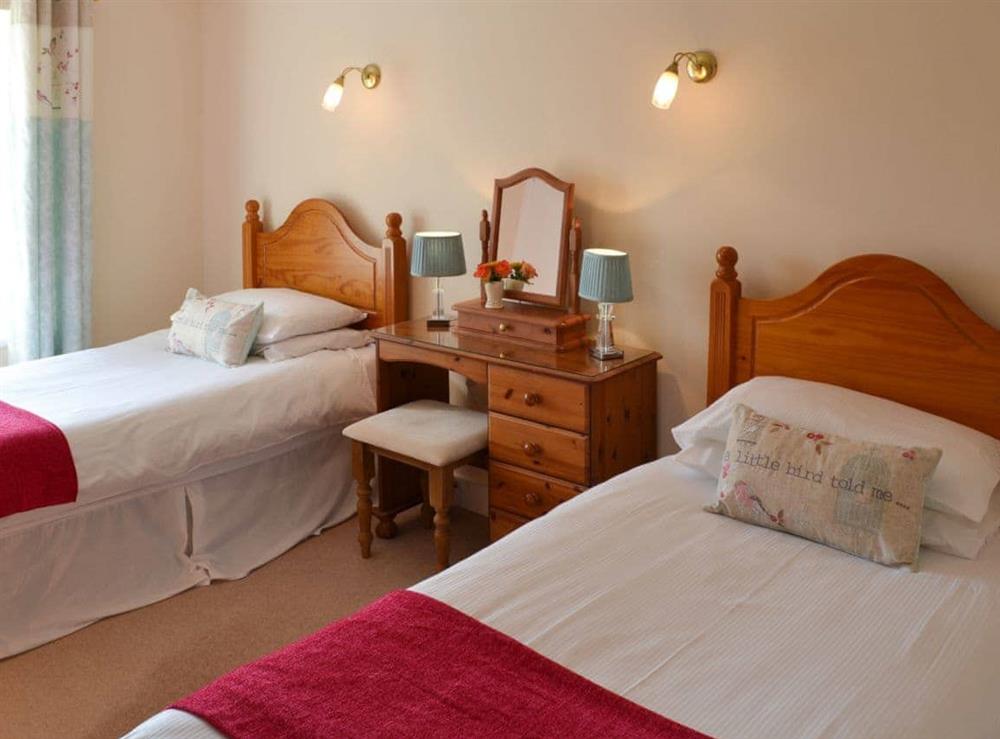 Twin bedroom at Meadow Cottage, 